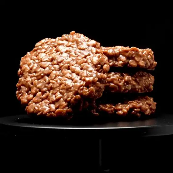 crumbl-chocolate-crunch-cookie